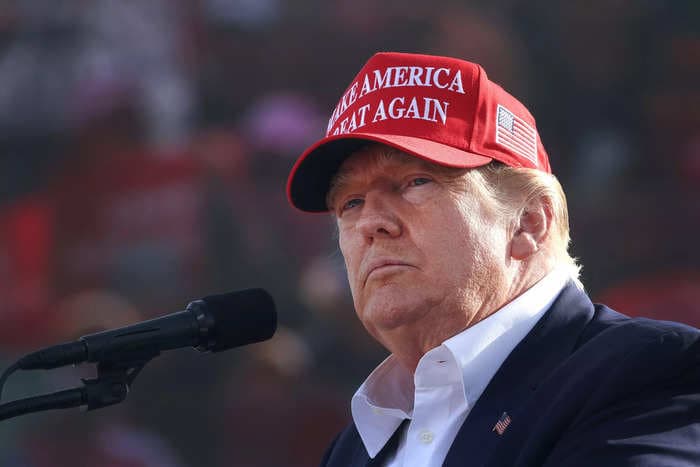 Poll shows 52% of Republican voters want midterm nominees to show loyalty to Donald Trump
