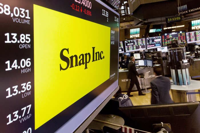 Snap plummets 38% as CEO warns the economic downturn will lead to slower hiring and lower revenue growth