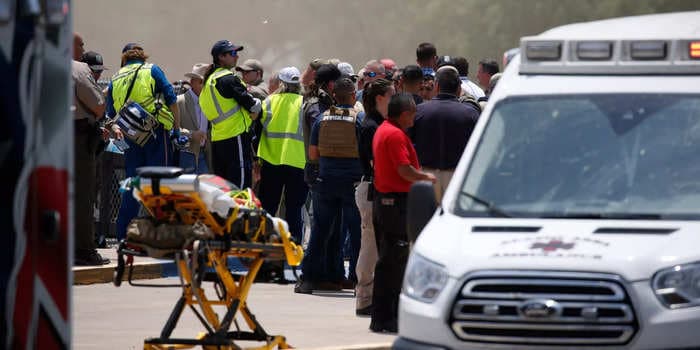 It took an hour for cops to stop the Texas school shooter. But experts say seconds matter when dealing with shooting victims.