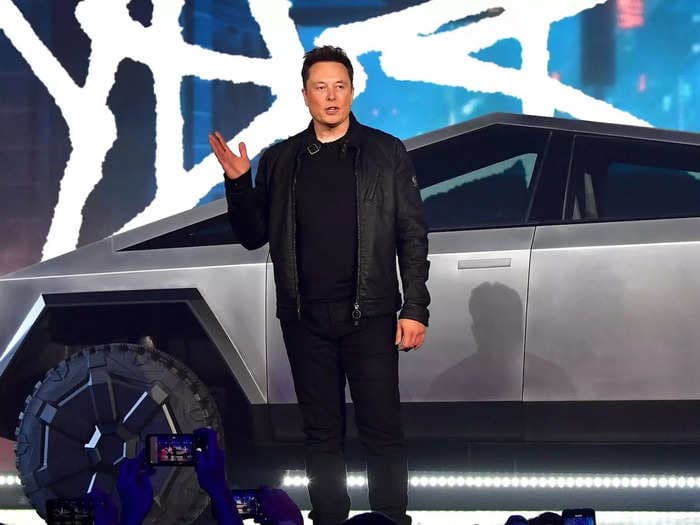 Elon Musk says Tesla's AI Day has been pushed back to September