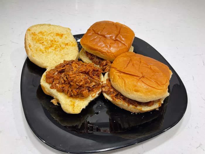 I tried Tabitha Brown's BBQ jackfruit sandwiches and this 5-step recipe is a go-to vegan option for Juneteenth