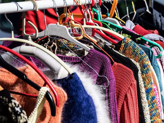 13 mistakes to avoid when shopping for clothes at a thrift store