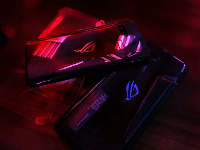 Asus teases the ROG Phone 6 gaming phone — confirmed to feature IPX4 splash-resistance