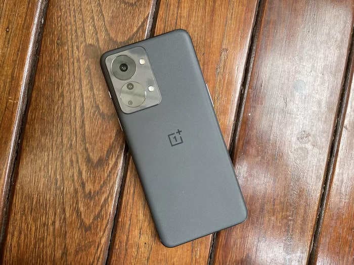 OnePlus Nord 2T Review — A balanced all rounder at an affordable price