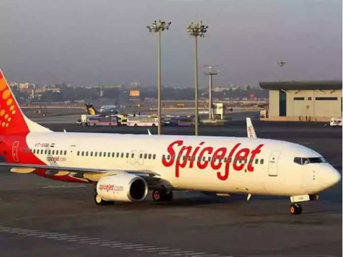 SpiceJet gets showcause notice from regulator for failing to establish 'safe air' service