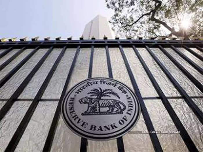 RBI tries to boost forex reserves by easing NRI deposit norms