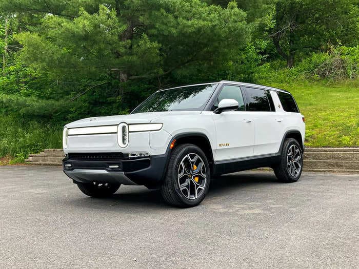 I drove the coolest new electric SUV in the US. Here's a full photo tour of the fabulous Rivian R1S.