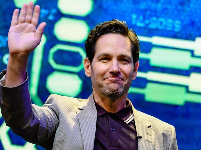 Paul Rudd befriended a 12-year-old boy whose classmates refused to sign his yearbook