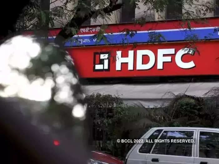 HDFC’s net profit grows by 19% but its non performing assets swell sequentially