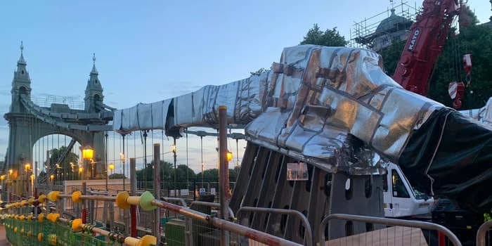 Victorian bridge in London wrapped in foil to stop it from cracking in extreme heat