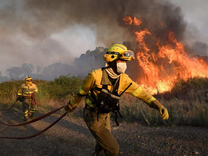 The White House didn't declare a climate emergency but it's still considering doing so because of inaction by Congress