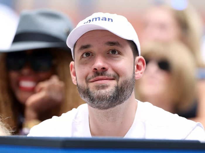 Alexis Ohanian used to track down and personally congratulate Redditors who made the top post on the site each day