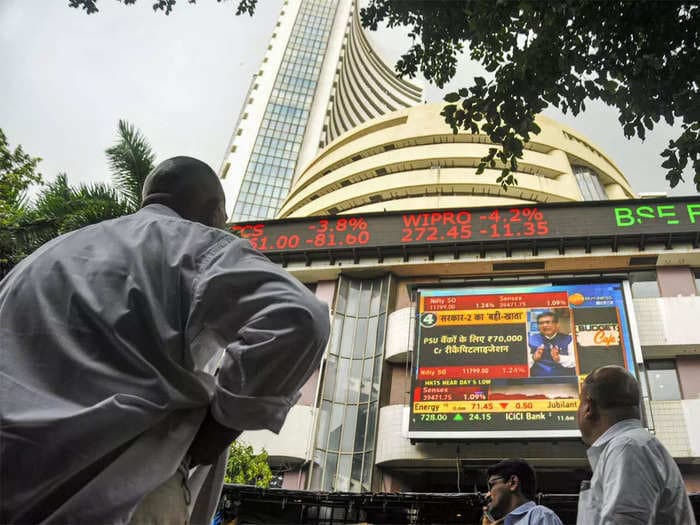 Markets open in the green, Sensex up 118 points, Nifty up by 37 points