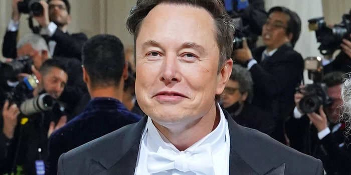 Elon Musk says Sergey Brin's wife should sue The Wall Street Journal for reporting they had an affair, and that he'd just spoken to Brin