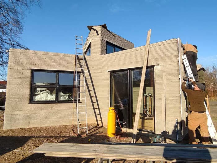 See the huge 3D-printer that built the walls of a 400-square-foot concrete tiny home in 22 hours