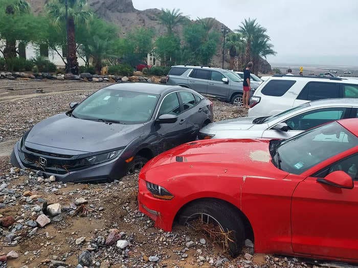 1,000 people stranded in Death Valley National Park due to floods