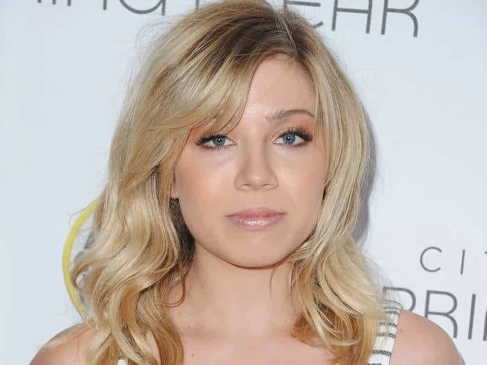 'iCarly' star Jennette McCurdy says her mother was a narcissist who 'encouraged' her eating disorder