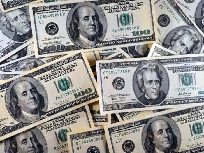 India's foreign exchange reserves fall to $573 bn