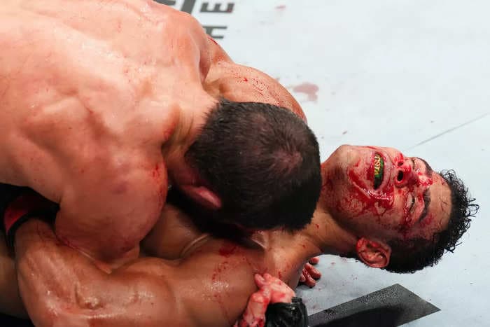 American fighter Luke Rockhold purposefully smeared his blood over UFC opponent Paulo Costa's face in fight
