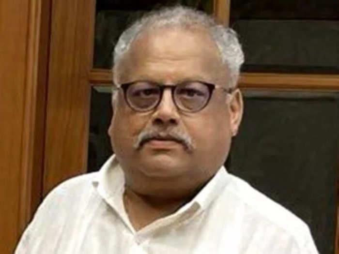 Rakesh Jhunjhunwala left a will to bequeath  ₹50,000 cr fortune to wife, children: sources