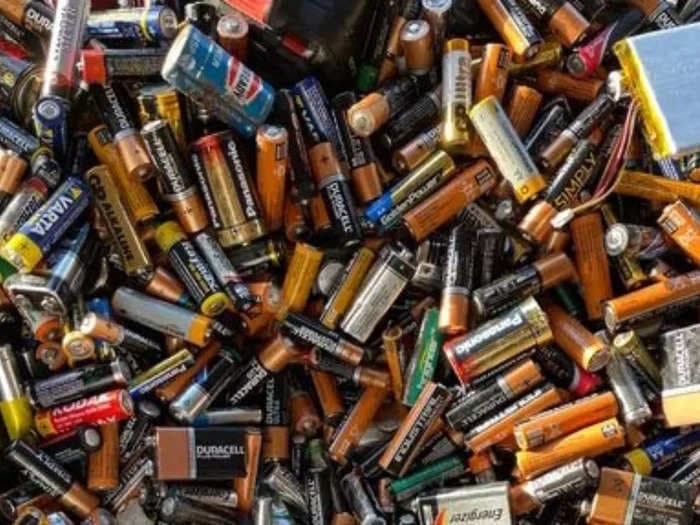 Centre notifies new regulations for environmentally sound management of waste batteries