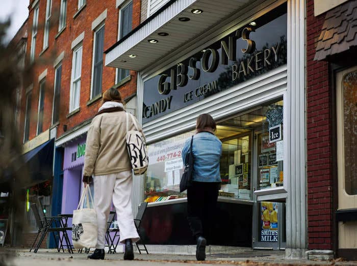 Oberlin College pays $36 million to Ohio bakery after its owner accused the school of refusing to pay penalty in defamation suit