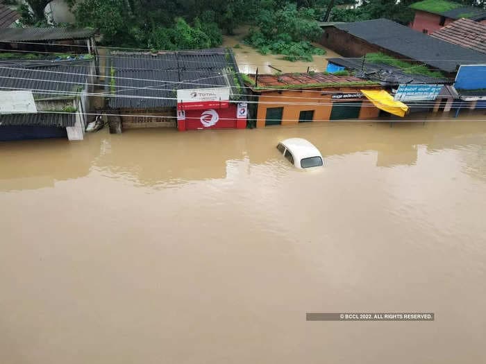 Karnataka govt releases ₹300 crore to manage flood situation in Bengaluru