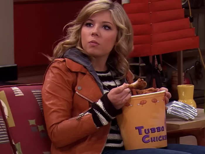 Jennette McCurdy says it was 'difficult' to act as if she loved food on 'iCarly' while she had an eating disorder: 'It felt like my life was mocking me'