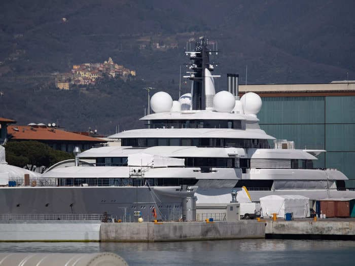 A superyacht linked to Vladimir Putin was a Christmas present from oligarchs, Russian opposition website claims