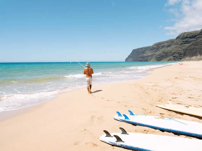 What a Hawaii local wants all tourists to know before vacationing in Kauai, including the best time of year to visit