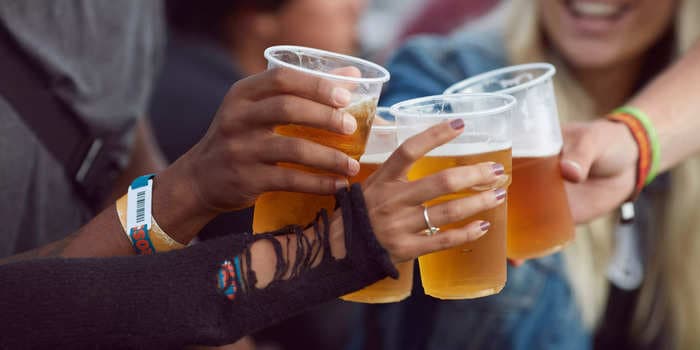 How to avoid getting a beer belly as you age, according to a dietician and a bariatric surgeon