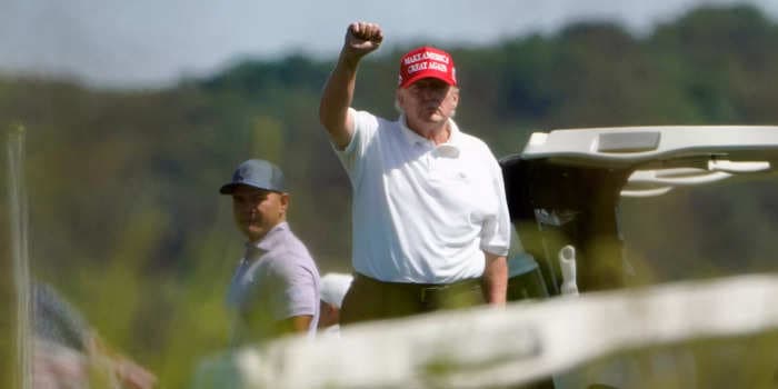 Trump has aides who follow him around on the golf course and recite positive things people say about him on social media: NYT reporter