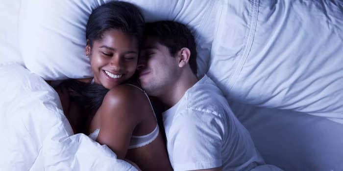 5 manageable sex positions that are great for people with breathing problems