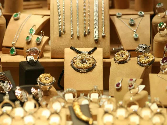 Jewellery chains are growing at the cost of standalone jewellers – and it’s only going to get worse, says World Gold Council report