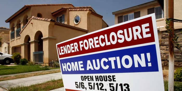 A US housing recession has arrived and it could lead to a 20% decline in home prices and Fed interest rate cuts by 2023, chief economist says