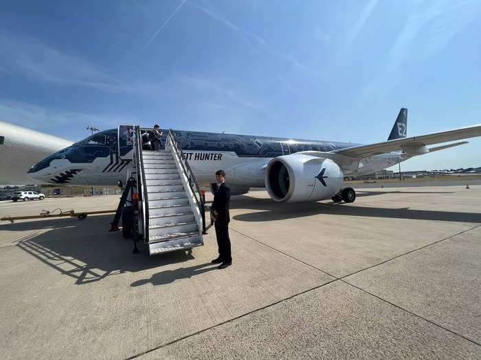I flew on Embraer's E190-E2 jet that competes with the popular Airbus A220 and I think the quiet and comfortable plane is underrated