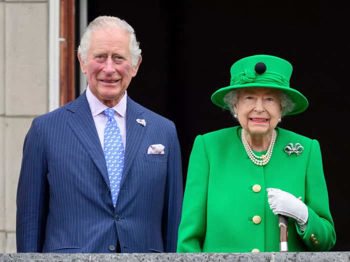 A royal photographer reveals his favorite photos of King Charles and Queen Elizabeth that show the close bond they shared