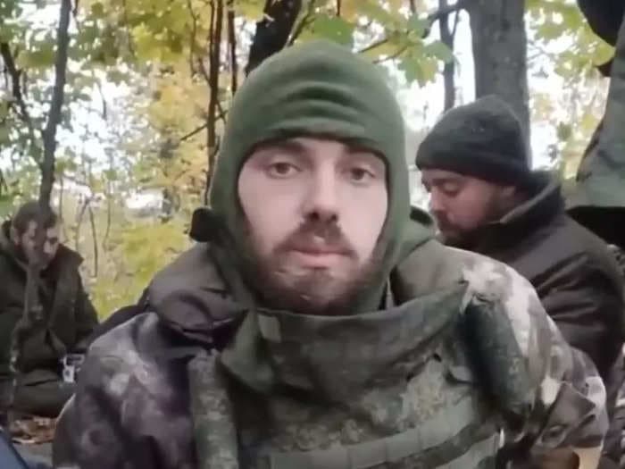 Video shows Russian soldiers on the front lines in Ukraine griping about not having enough training, supplies, or food