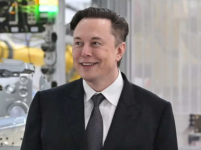 Elon Musk said he has 'no idea who the CEO' of Twitter is after being sent an auto-email saying 'it's time to start managing'