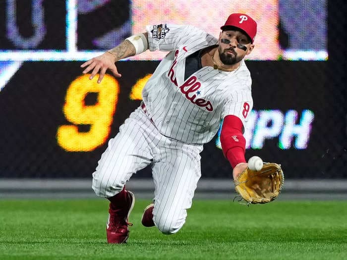 Nick Castellanos can't stop making the same miraculous catch for the Phillies