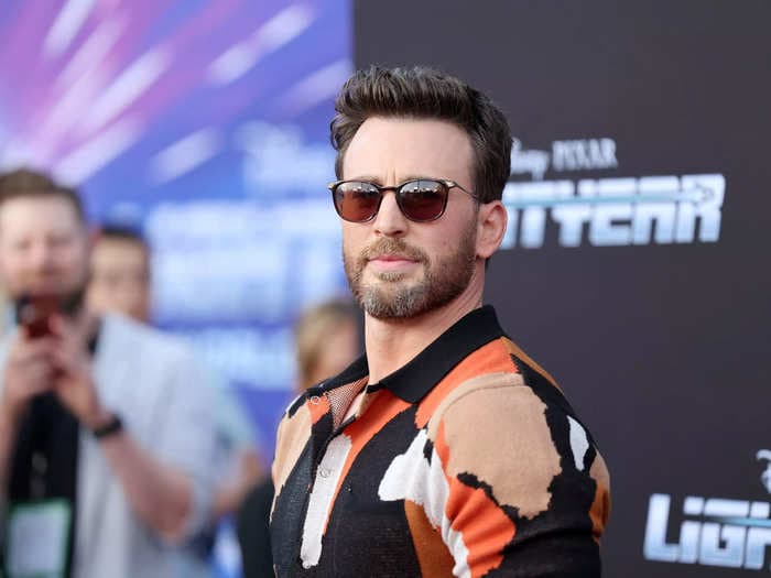 Chris Evans named 2022 Sexiest Man Alive by People magazine, says his mom 'will be so happy'