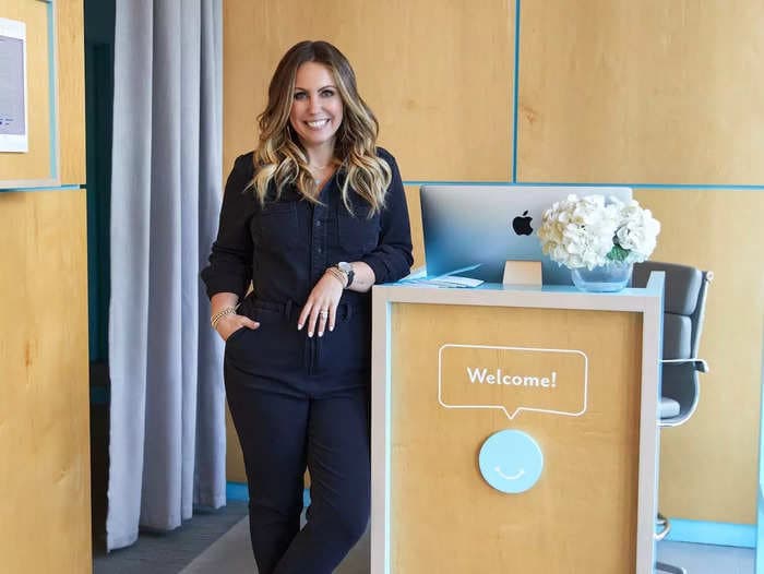 The CEO of massage startup Squeeze is borrowing Drybar's playbook to build a self-sufficient franchise model. Here's what it looks like.