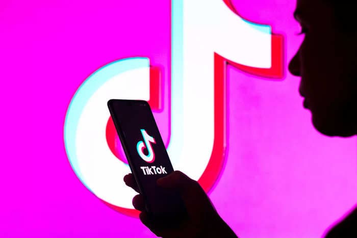 TikTok's venture into e-commerce continues as US American merchants can now apply to sell on TikTok Shop