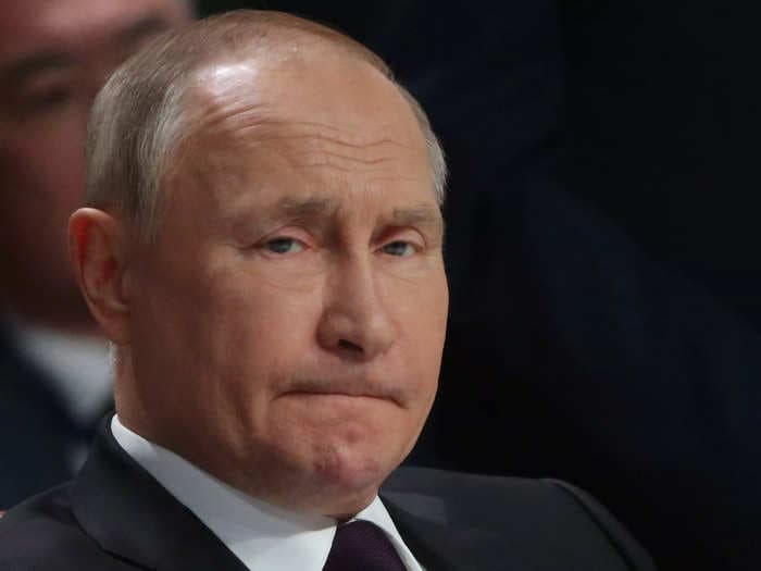 Russia's economy has finally fallen into recession, 8 months after it invaded Ukraine