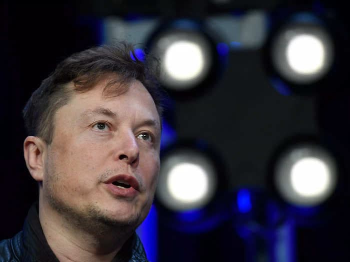 Elon Musk abruptly shut down Twitter's offices as workers resigned en masse