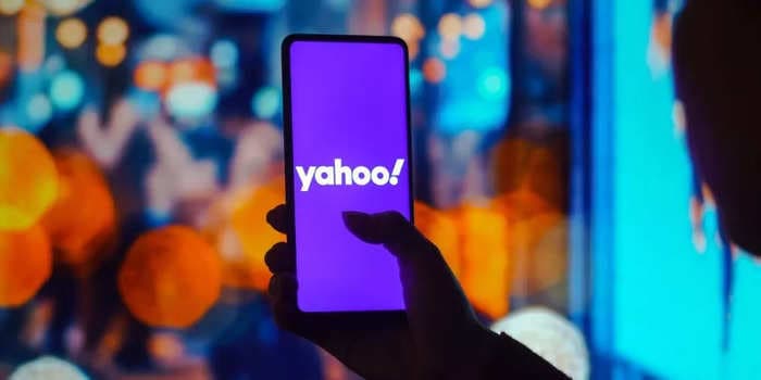 Yahoo wants to launch a trading platform to become the 'Bloomberg' for retail investors, report says