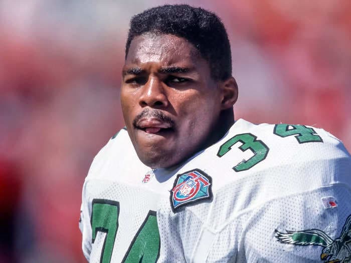 Herschel Walker isn't the only pro-footballer-turned-politician. Here are 16 others who've tossed the pigskin into the political arena.