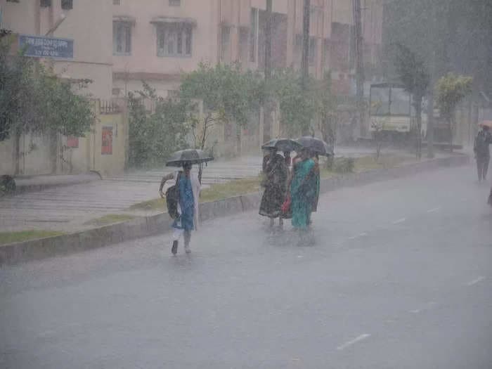 Heavy rain forecast for Andhra due to cyclone in Bay of Bengal