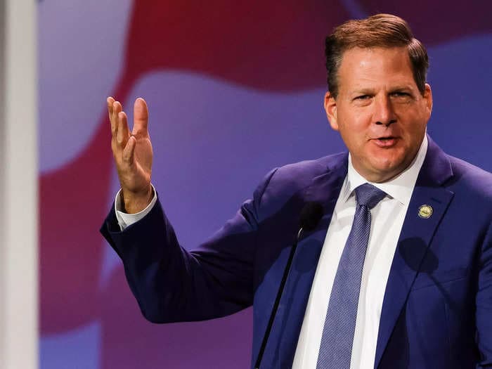 GOP Gov. Chris Sununu says candidates in the race for 2024 Republican nomination are not scared of Trump