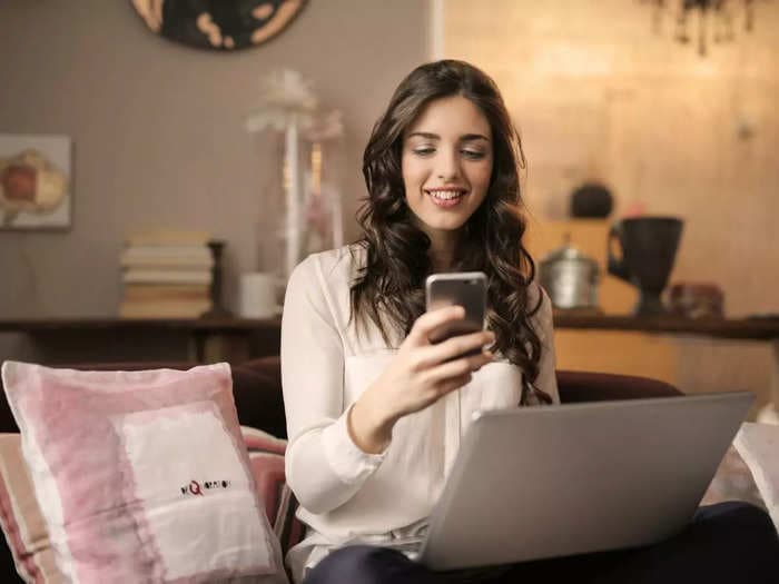 Prime time TV & OTT now have competition from online shopping – Indians shop the most after 8 pm, says Meesho